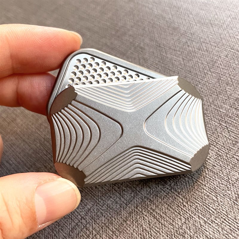 ToadX2代钛合金蟾蜍无限位推牌指尖解压滑板成人玩具EDC学习减压