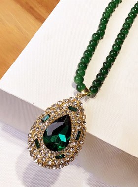 新款复古祖母绿串珠水晶项链女水滴毛F衣链长款高级感吊坠配饰挂