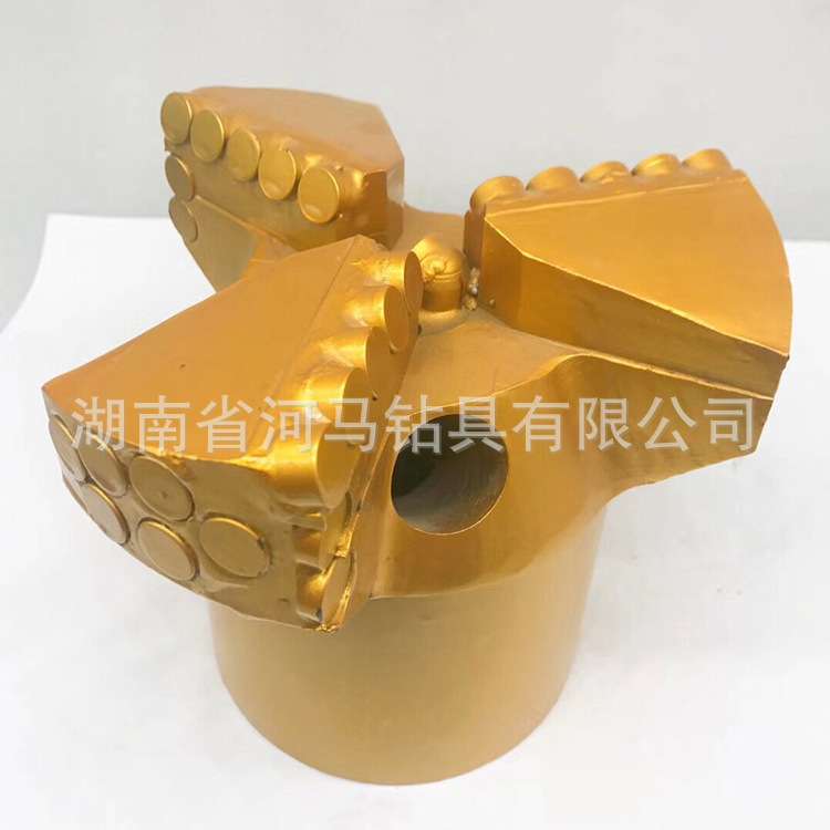 工厂直销153三翼三叶多层超硬石油片鹅卵石pdc金刚石复合片钻头