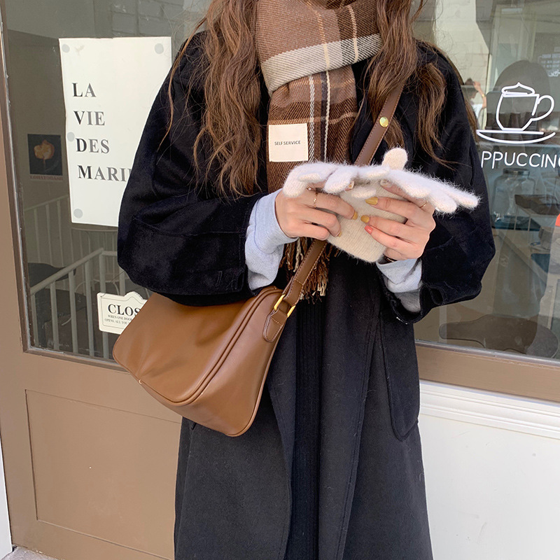 IELGY软塌塌腋下包女新品