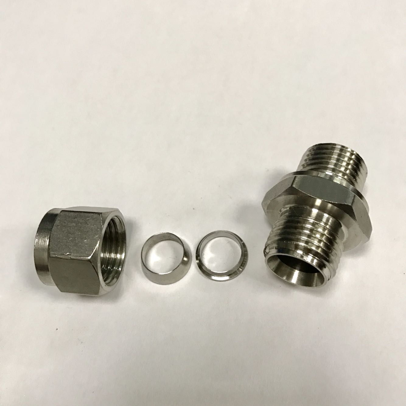 M16x1.5-8mm 不锈钢卡套接头 外螺纹m16*1.5 卡外径8mm不锈钢管