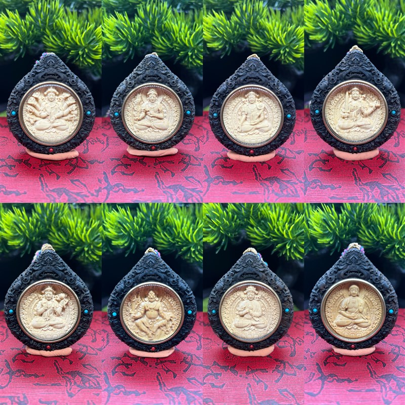 唐卡沉香木雕八大守护本命吊坠挂件木雕护身符项链十二生肖守护神