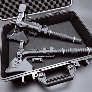 德国户外战 术斧头营地手斧露营斧工兵斧劈柴消防应急多功能斧子