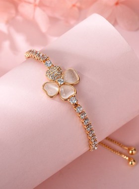 小方钻爱心花朵手链轻奢风女w小众设计感高级简约百搭精致新款饰