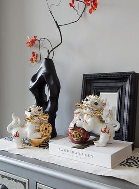 新中式招财白金色可爱麒麟一对中古手工陶瓷摆件玄关轻奢高档装饰