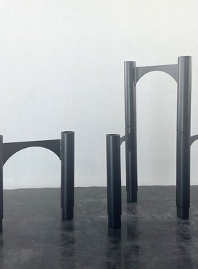 现代简约金色黑色几o何金属旋转烛台样板房室内餐桌桌面饰品摆件