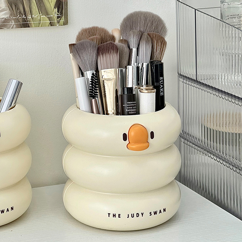 化妆刷收纳筒梳妆台化妆品口红眼影收纳盒桌面上可爱刷子桶整理盒