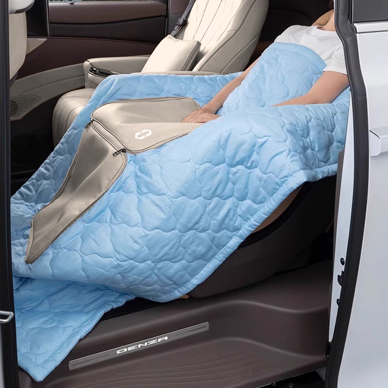 问界汽车抱枕被M7M9M5车载多功能空调被子腰靠枕垫两用车内饰用品