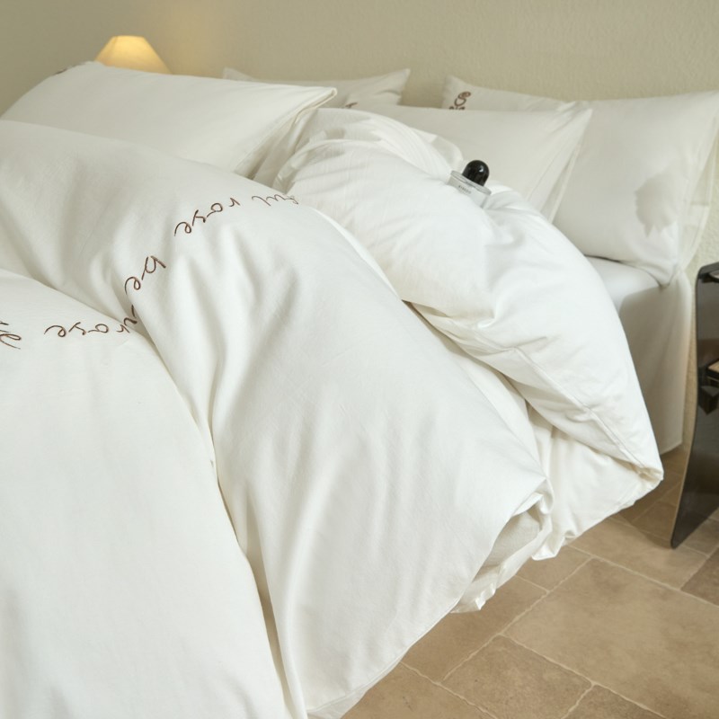 民宿风床上用品四件套白色酒店公寓床单被套单人宿舍被褥枕芯全套