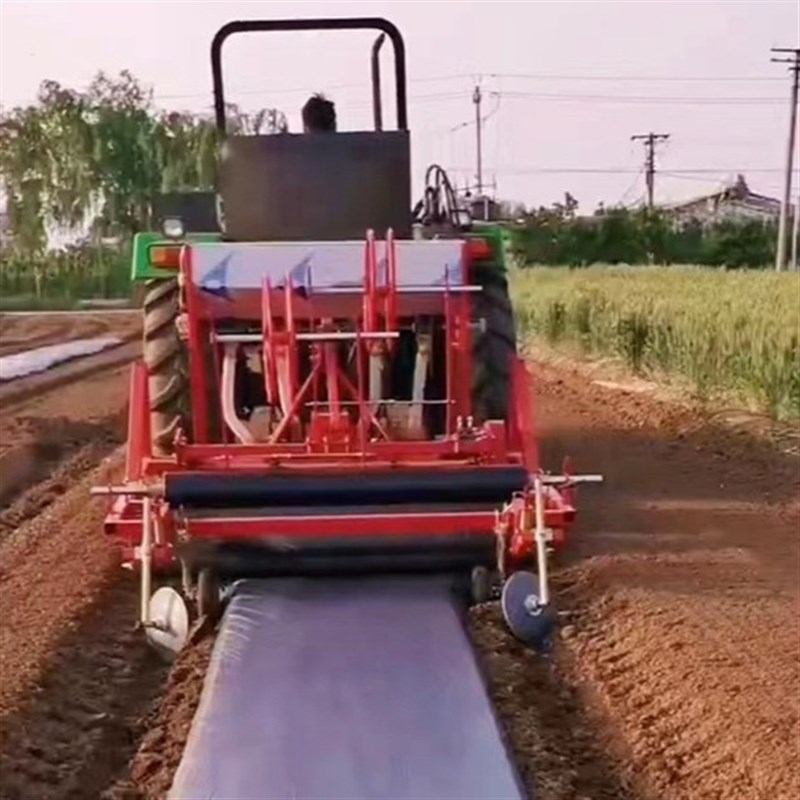 四轮车带起垄覆膜机 红薯施肥滴灌一体四轮带铺膜机 大蒜地膜机
