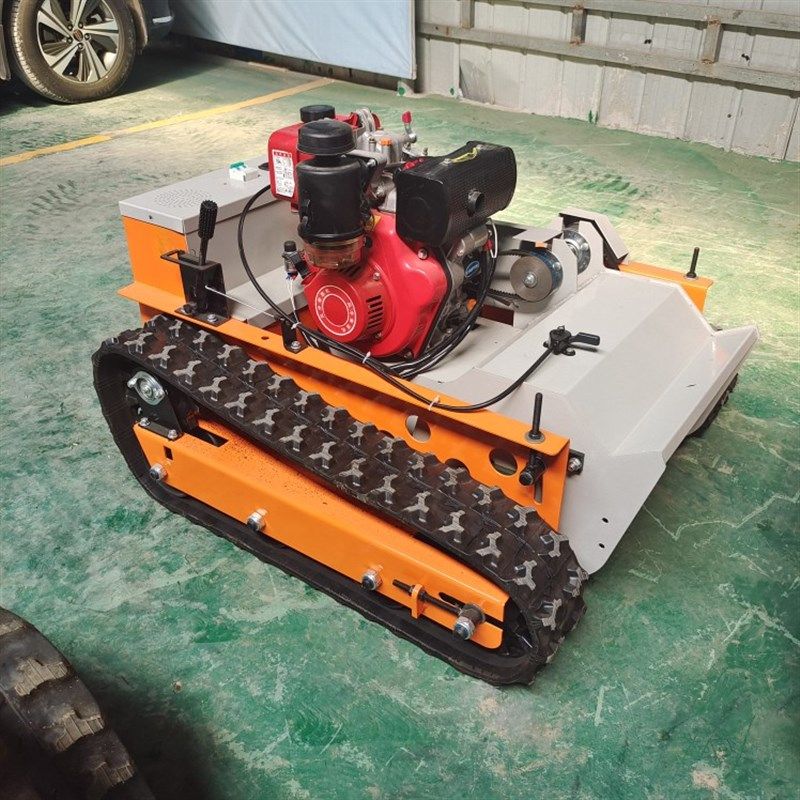 新款履带式遥控割草机油电混合动力果园除草机大功率柴油碎草机