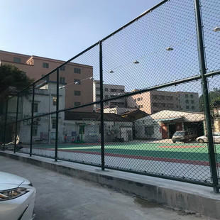 球场护栏网体育场围栏乒乓球场围网足球场操场防护网隔离网勾花网