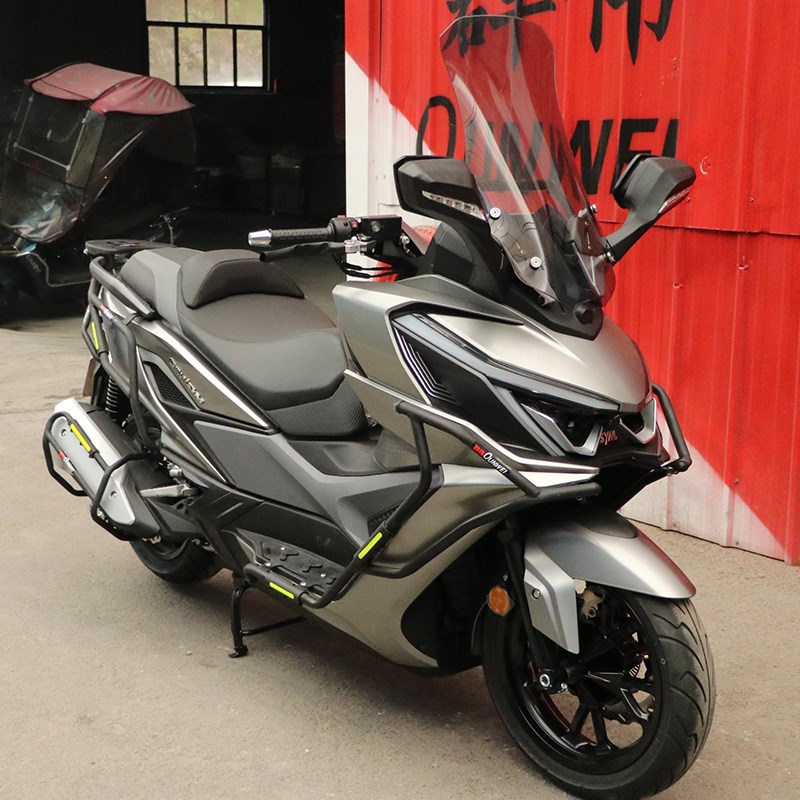 适用三阳巡弋400摩托车XS400T前挡风玻璃防风挡板拓展杆改装配件