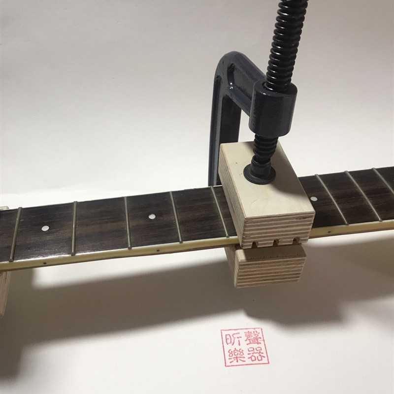电木吉他琴颈断裂粘接维.修辅助工具