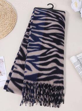 225豹DBK纹巾披保肩包双包0感女秋冬季韩国百搭面暖围脖长款流苏