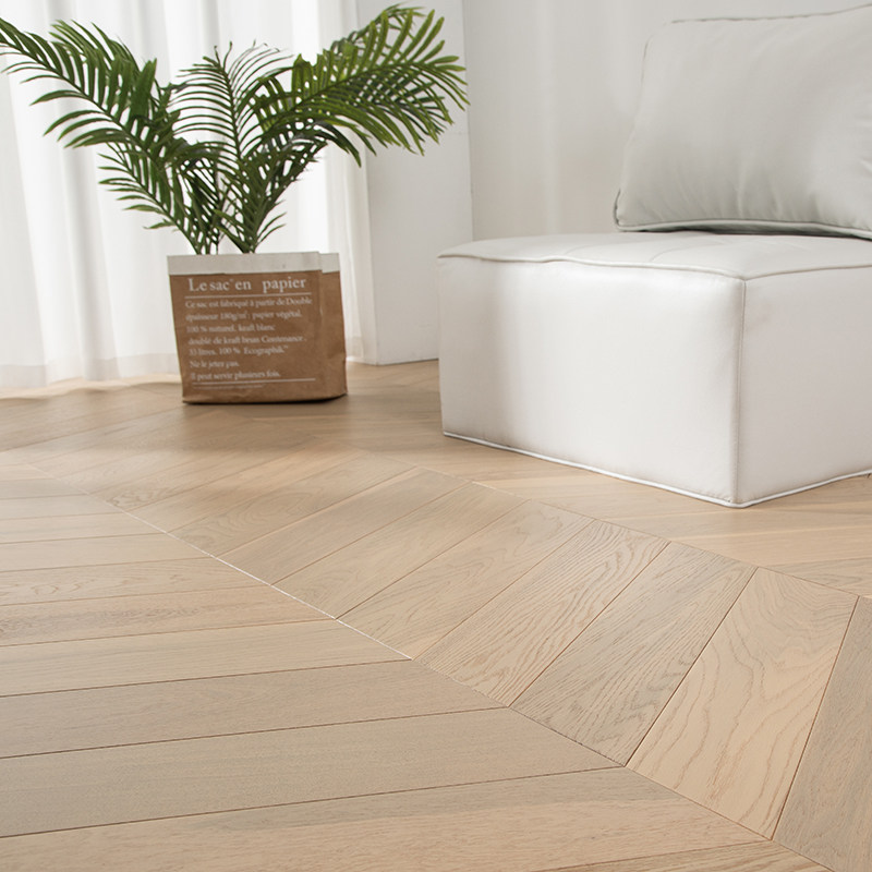 北欧橡木黑胡桃三层实木鱼骨拼锁扣地暖地板奶油灰金属漆家用环保