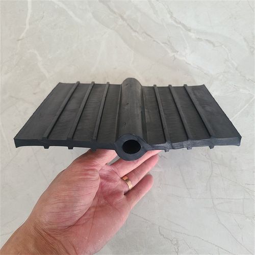 中埋式651橡胶止水带 外贴式钢边式止水带