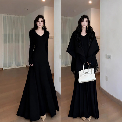 秋冬高级感V领长袖针织连衣裙美