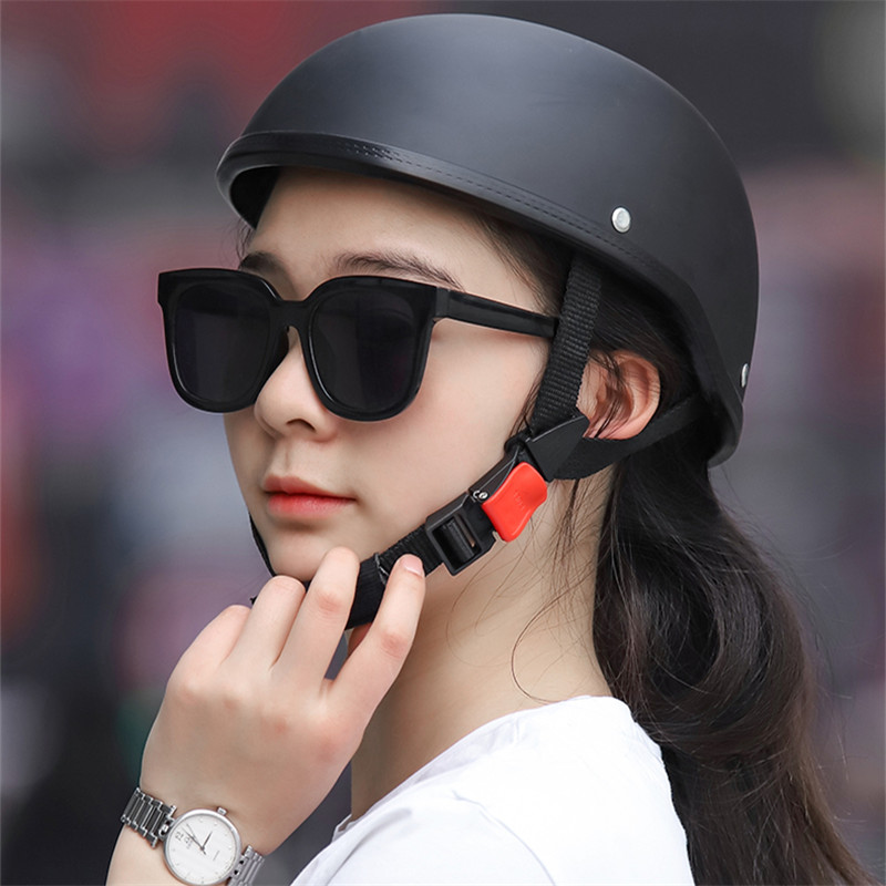 电动车头盔女夏季复古哈雷机车半盔男踏板摩托车轻便W式安全帽通