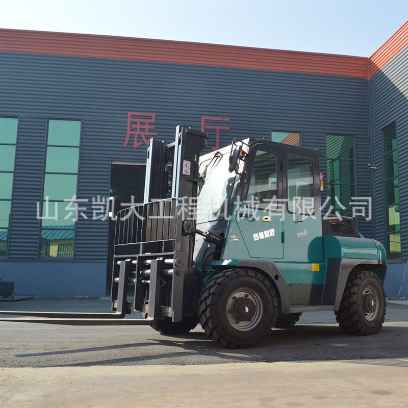 四驱越野叉车 3吨3.5吨4吨5吨柴油叉车 山地升降起重机搬运车