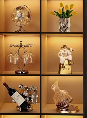 现代轻奢客厅酒柜电视柜r装饰品摆件高档大气玄关餐边柜红酒架家
