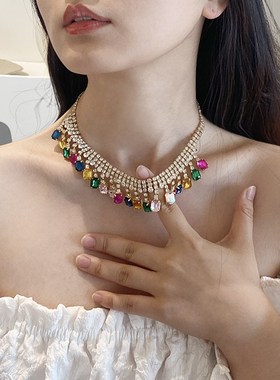 项链时尚女奢华彩色水钻锁骨链欧D美气质颈链多巴胺玻璃方块网红