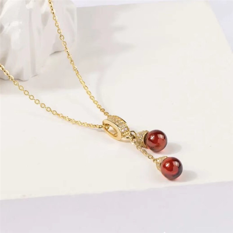 轻奢红玛瑙流苏吊坠项链2022年新款潮高级感P锁骨链钛钢不掉色颈