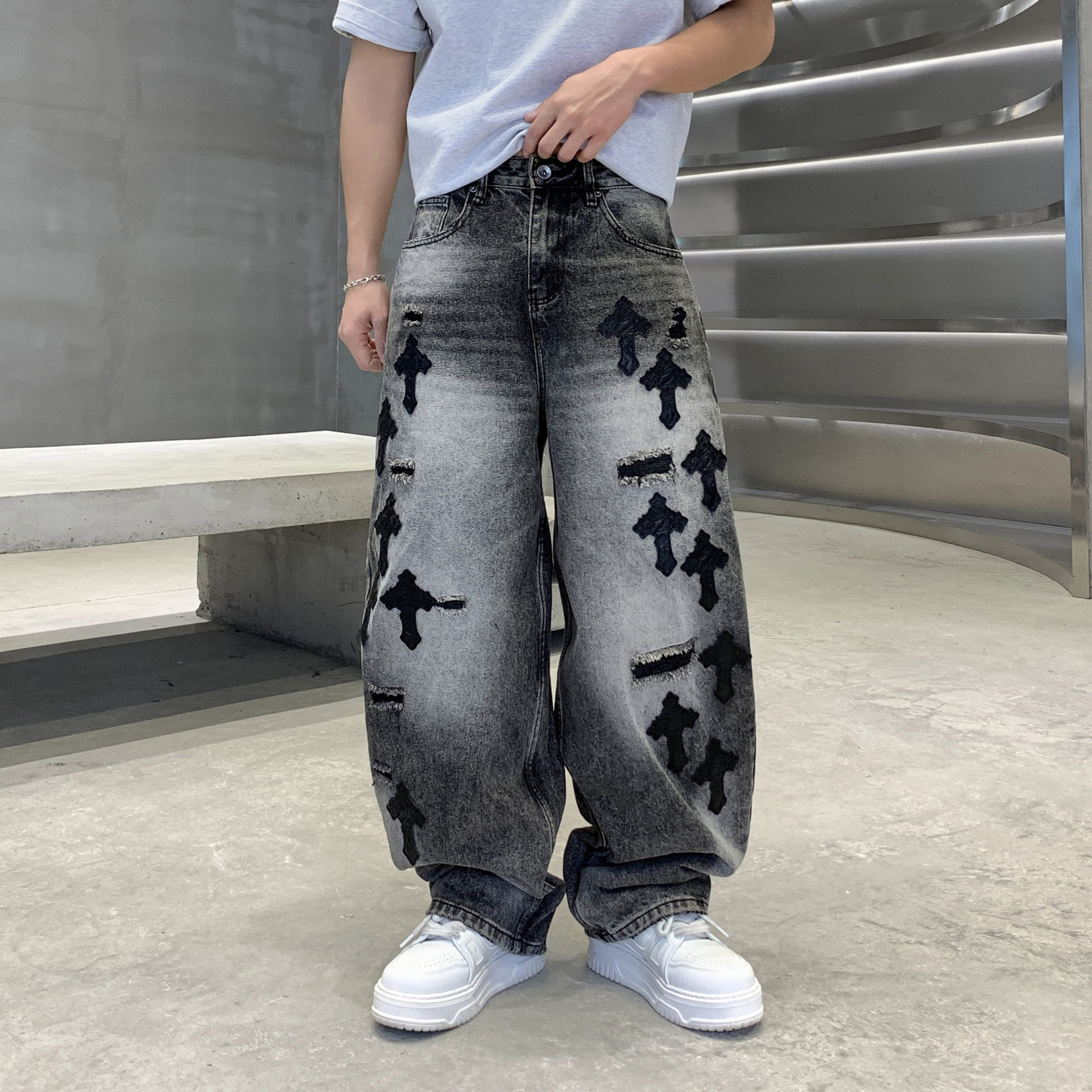 潮牌美式十字架刺绣贴花牛仔裤男女款痞帅街头宽松阔腿裤弯刀裤
