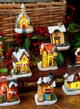 小别墅城堡雪景圣诞节日桌面微景观带灯K发光店铺装饰品礼物摆件