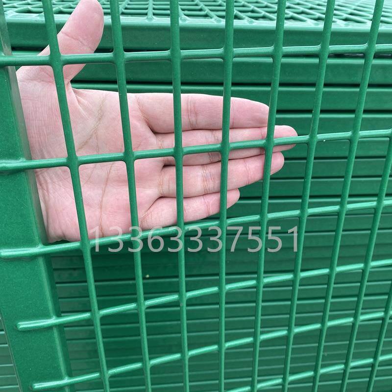 网围栏场隔离防网护河道安FAX机全铁网镀锌铁丝网围路栏高速公护