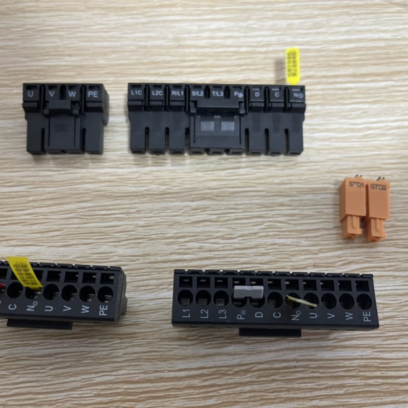 原装汇川伺服驱动器9芯11芯4芯主回路UVW电源端子L1L2橙色STO插头