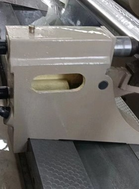 陕西秦川MC1350A外圆磨床跟刀架托架开式跟刀架外圆磨床中心架