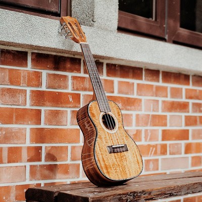 桃子鱼仔 UMA相思木全单尤克里里 UK30进阶指弹演奏弹唱乌克丽丽