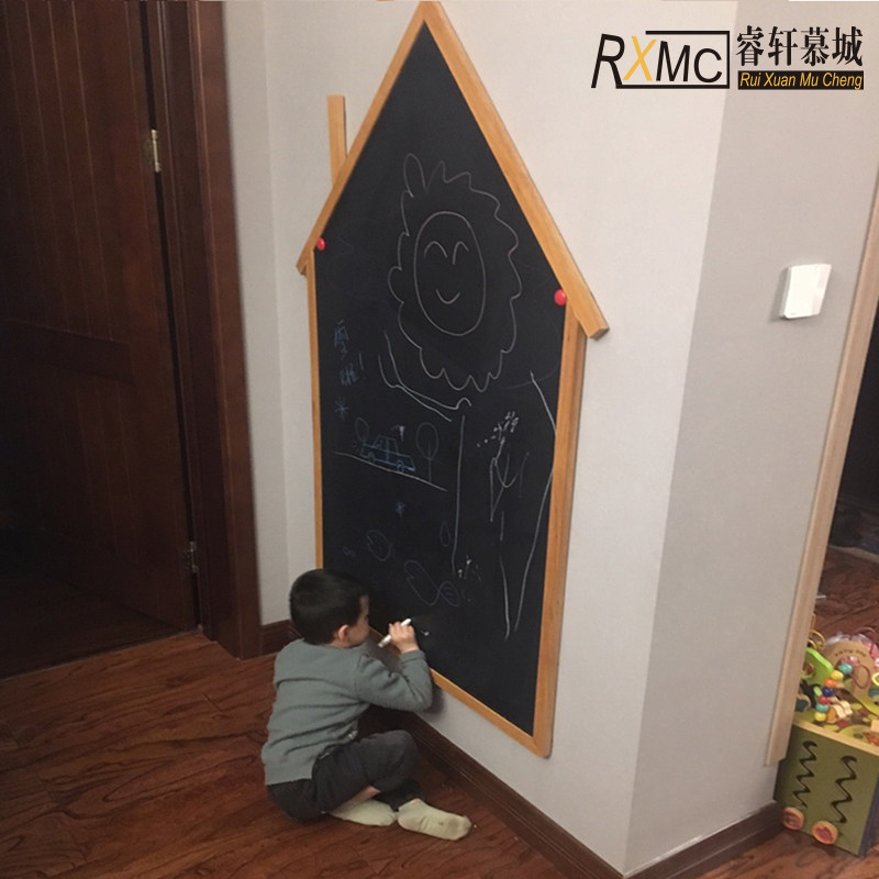 睿轩慕城 屋檐房子黑板木框挂式吸磁儿童涂鸦装饰背景墙