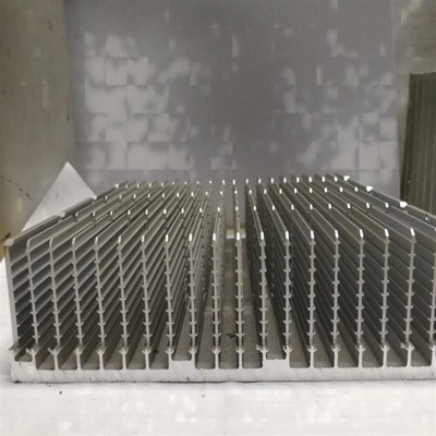 开模定制铝型材铝合金异型材路灯散热器车铣冲压精密加工氧化喷涂