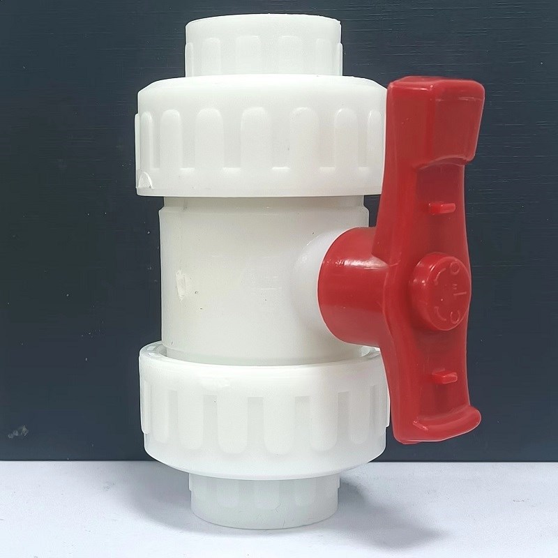 【厂家直销】塑料 白色 DN15/20/25 PP球阀 带手柄塑料球阀 热卖