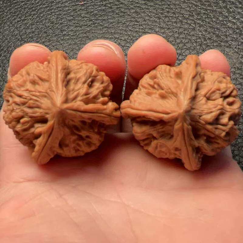 核桃天然生长玉玺三棱对子产地直发一手货源原色机刷精品现代风格