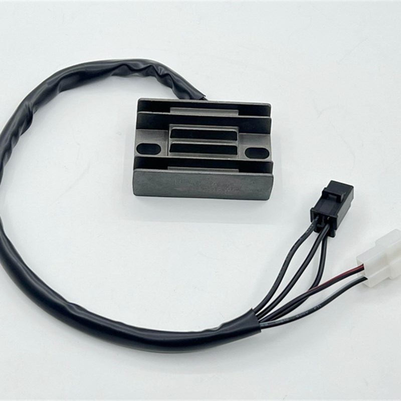 适用铃木锐爽EN125-2A/2F/3A/3E/3F GN EN150 HJ125K-A稳压整流器