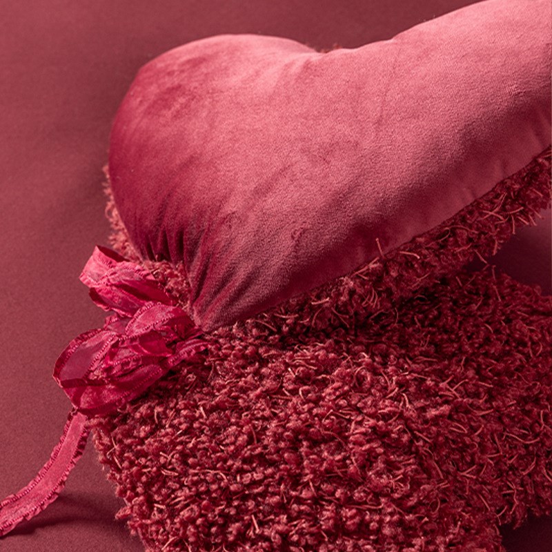 结婚喜庆婚房布置红色爱心抱枕沙发客厅装饰卧室床头压床娃娃靠垫