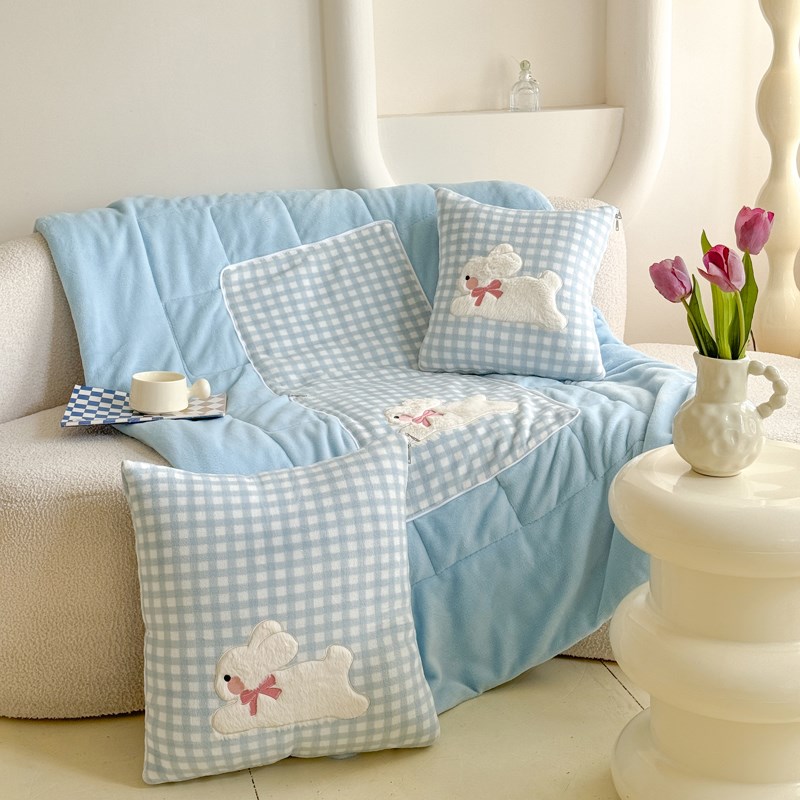 多巴胺抱枕被子两用加厚空调毯午睡办公室枕头被汽车载靠枕二合一