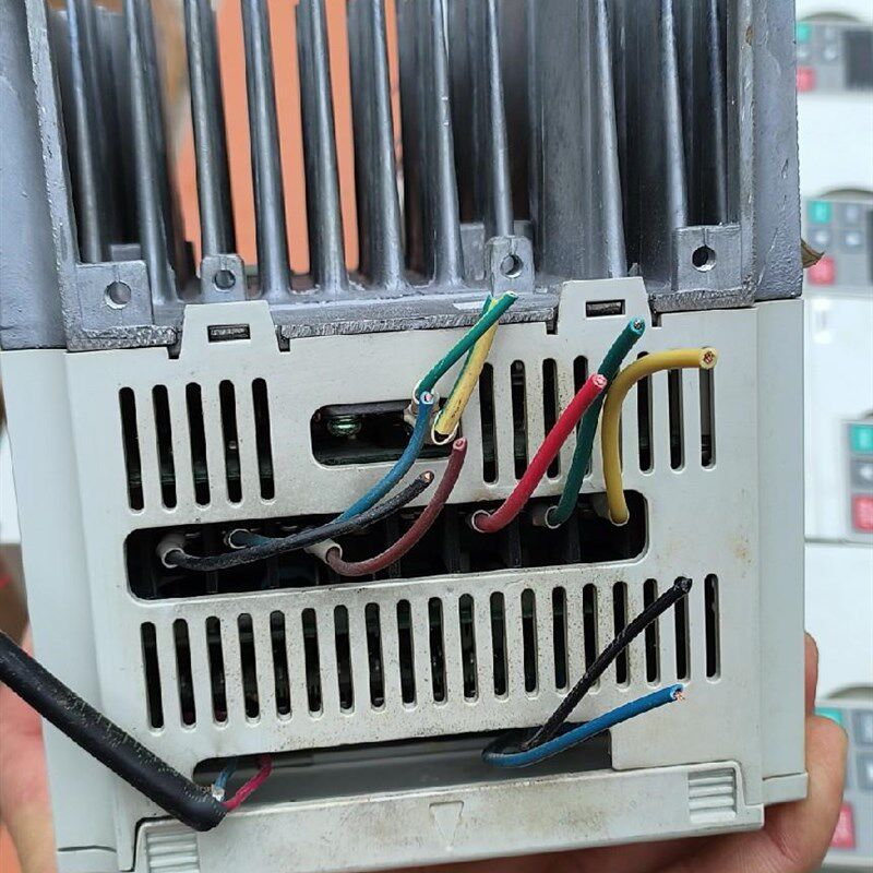 LS  iG5 变频器 0.75W  SV008iG5-4