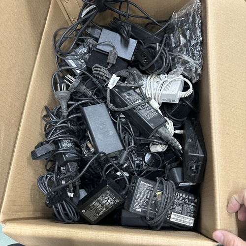 杂款电源 款式随机发一个 不包好坏 diy研究