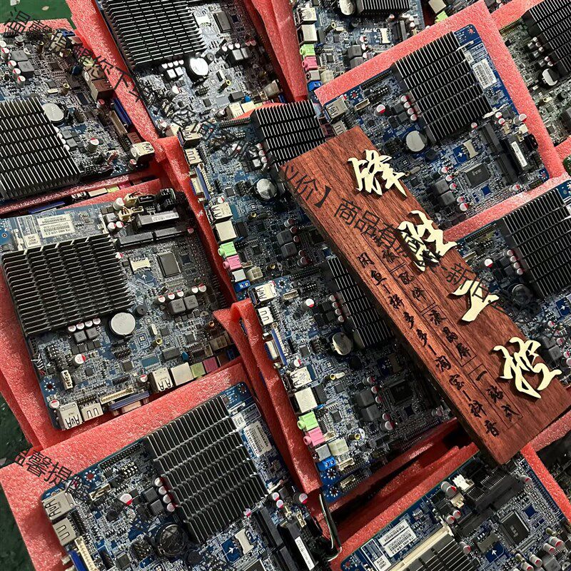 研域j1900工控一体小主板,尺寸(17*17)无风扇(九成