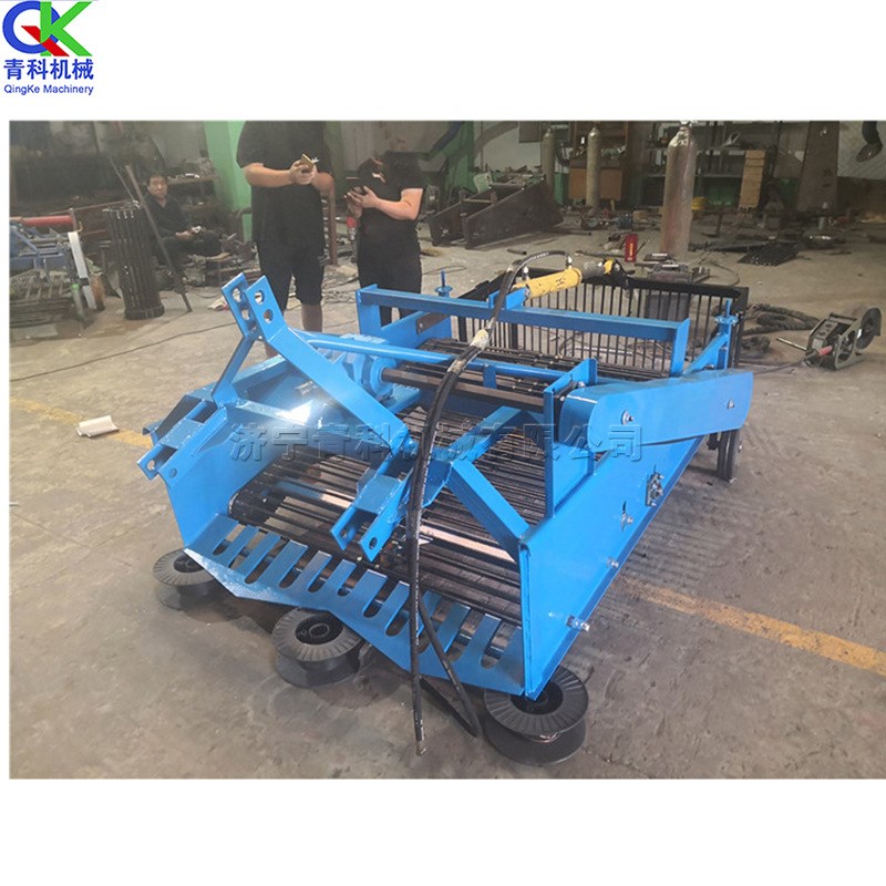 田间管理捡石机农田拖拉机牵引式农田捡石头机土壤筛石自动装车机