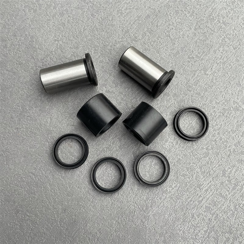 适用豪爵锐爽EN125-2-2A-2E-2F-3A-3E-3F后平叉套摇架衬套中轴套