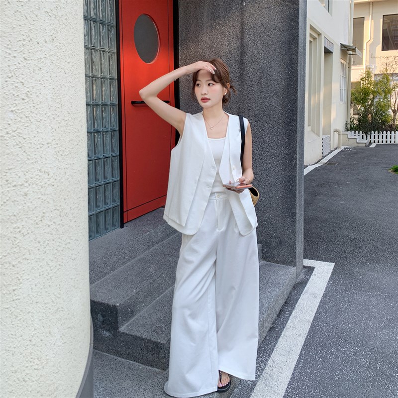 设计感小众拼接白色马甲阔腿裤套装女夏季2026新T款减龄超火两件