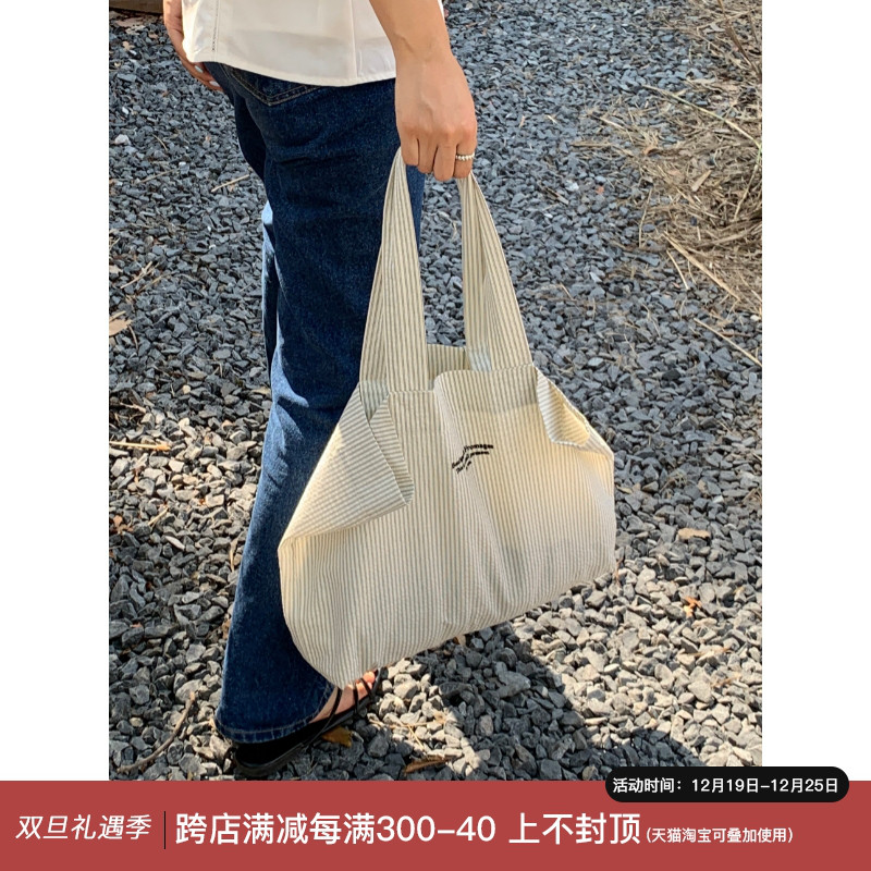 定制款~韩国大容量帆布包女春季慵懒风包包白色单肩通勤Y帆布袋in