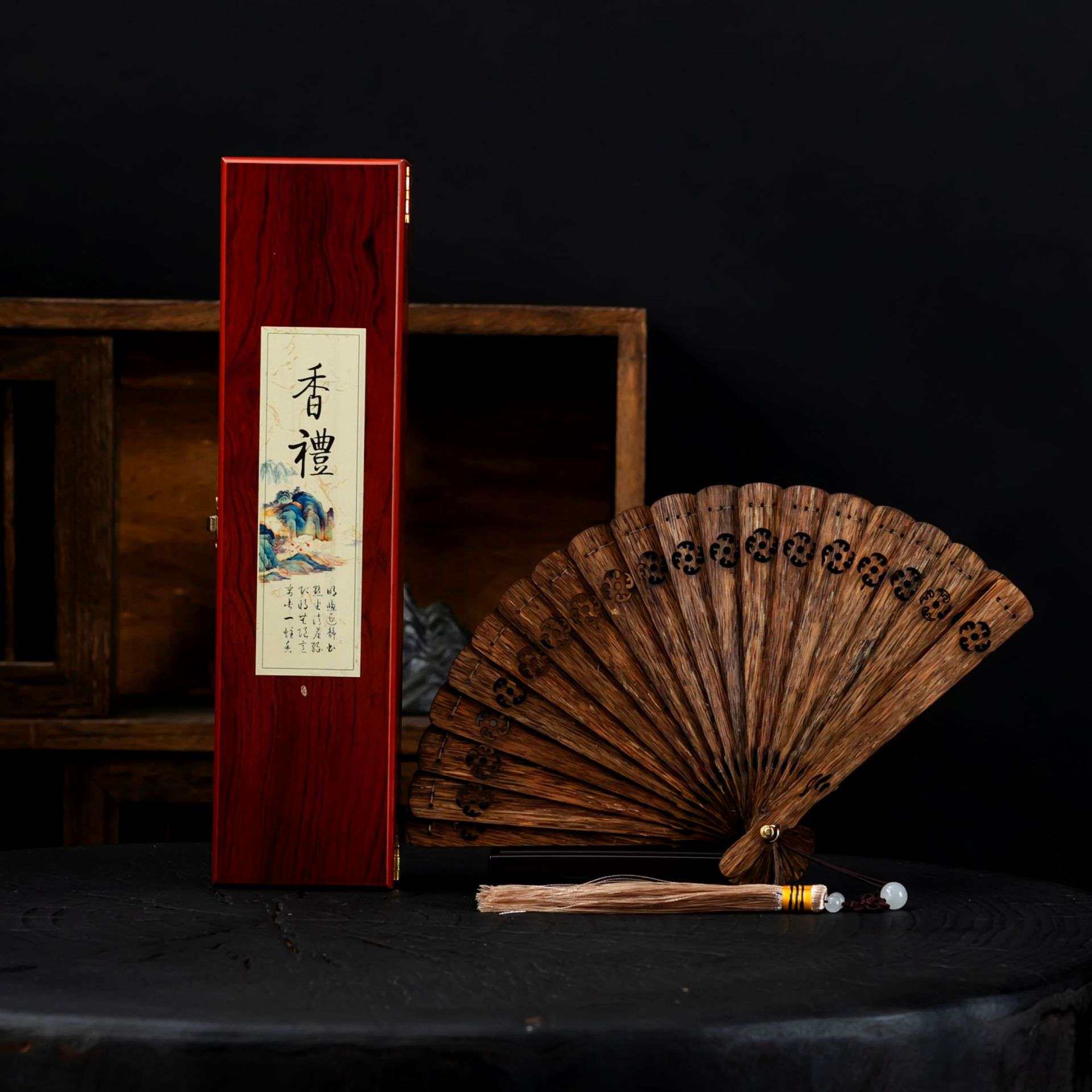 越南芽庄沉香扇子中国风古典镂空雕刻工艺品摆件手持车载挂件