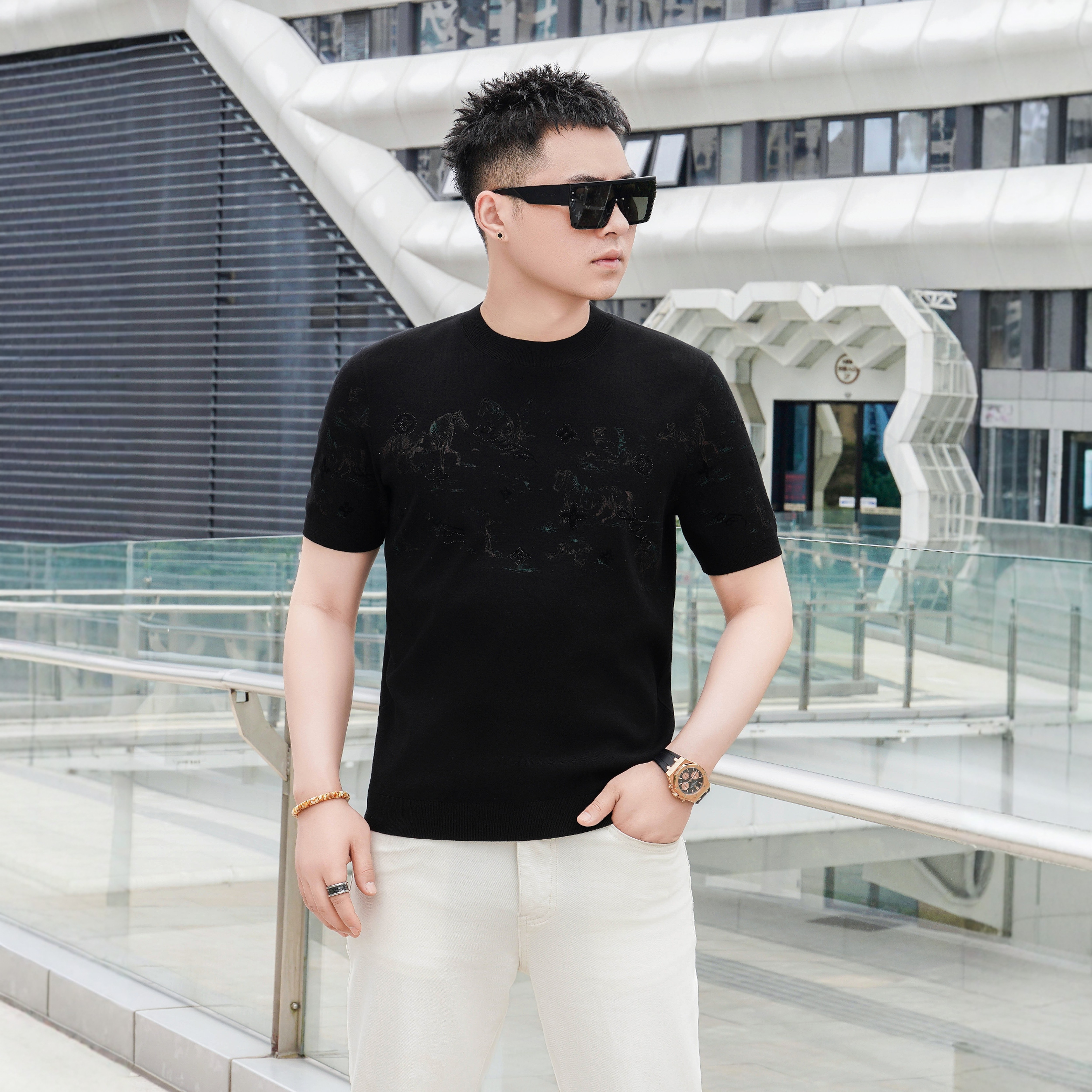 夏季冰丝透气圆领男士短袖T恤
