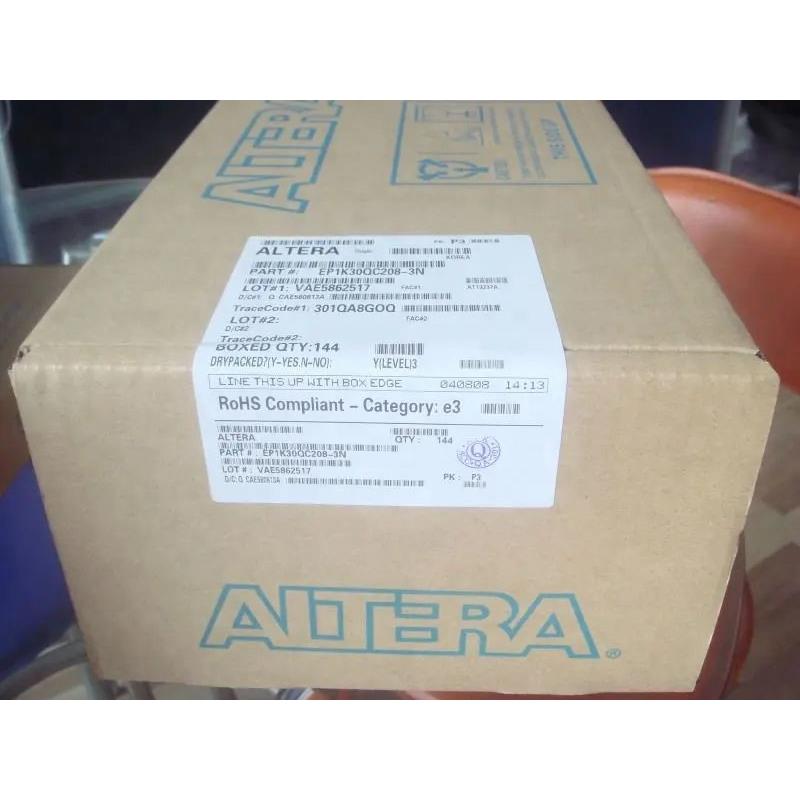 EPCQ16ASI8N 封装SOIC-8 丝印EPCQ16A 贴片 FPGA-配置存储器芯片 - 实物图